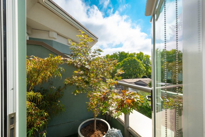 Photo 5 at 420 - 3440 W Broadway, Kitsilano, Vancouver West