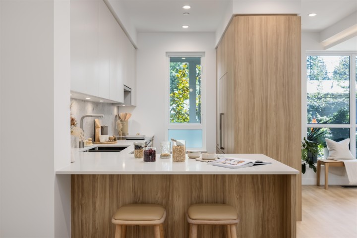 Photo 2 at 103 - 2306 Emery Court, Lynn Valley, North Vancouver