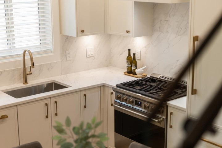 Photo 10 at 2051 E 4th Avenue, Grandview Woodland, Vancouver East