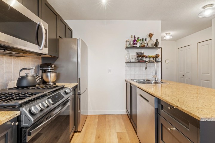 Photo 12 at 313 - 2636 E Hastings Street, Renfrew VE, Vancouver East