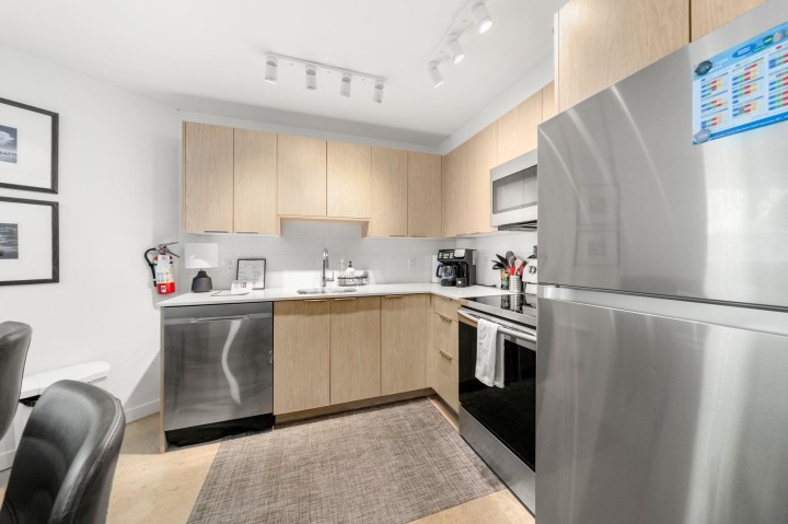 Photo 32 at 2025 Mackay Avenue, Pemberton Heights, North Vancouver