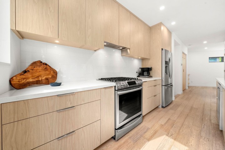 Photo 9 at 2025 Mackay Avenue, Pemberton Heights, North Vancouver