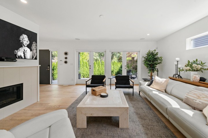 Photo 4 at 2025 Mackay Avenue, Pemberton Heights, North Vancouver