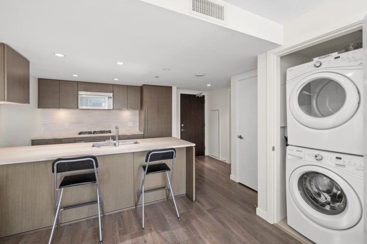 Photo 17 at 610 - 125 E 14th Street, Central Lonsdale, North Vancouver