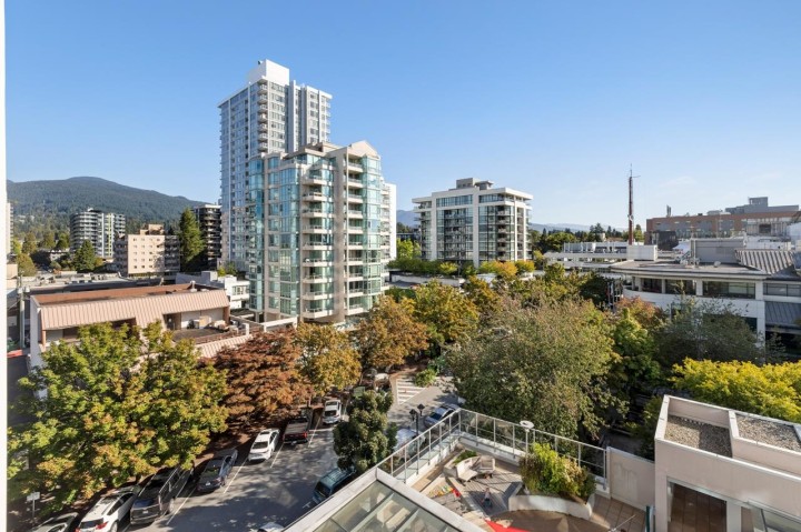 Photo 7 at 610 - 125 E 14th Street, Central Lonsdale, North Vancouver