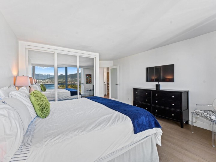 Photo 15 at 2302 - 1415 West Georgia Street, Coal Harbour, Vancouver West