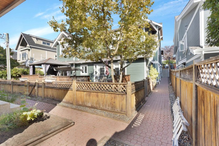 Photo 5 at 1630 E 11th Avenue, Grandview Woodland, Vancouver East