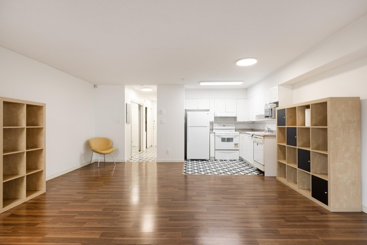 Photo 6 at 105 - 2130 W 12th Avenue, Kitsilano, Vancouver West