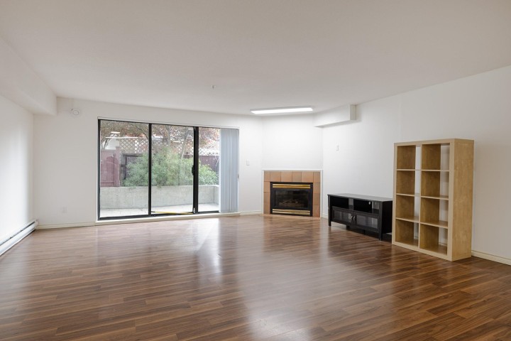 Photo 7 at 105 - 2130 W 12th Avenue, Kitsilano, Vancouver West