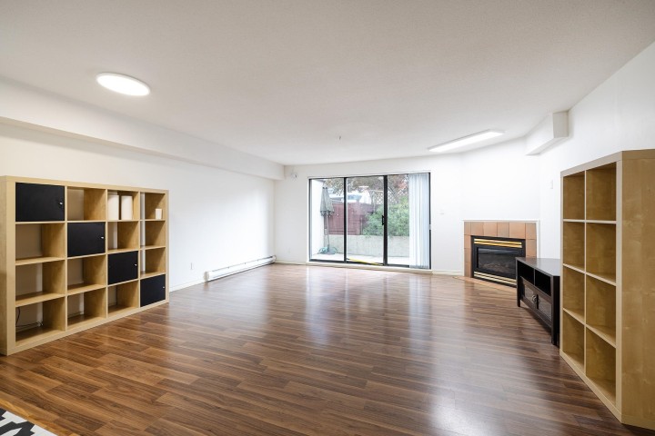 Photo 8 at 105 - 2130 W 12th Avenue, Kitsilano, Vancouver West