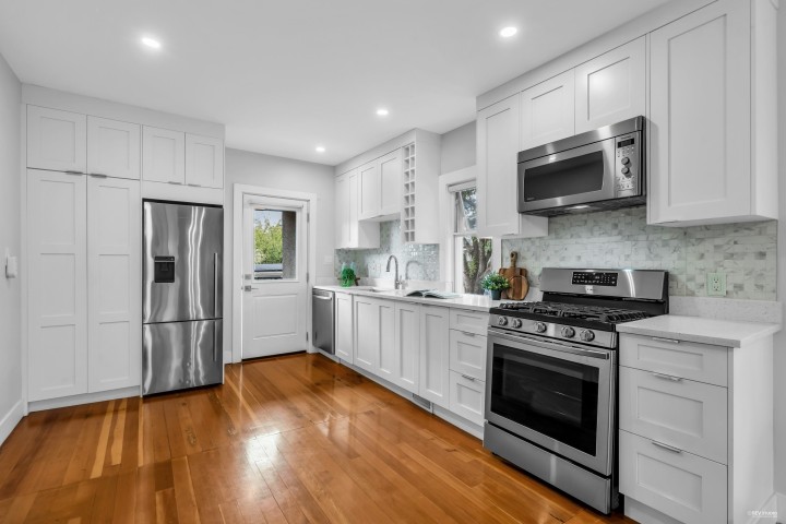 Photo 16 at 3403 Carolina Street, Fraser VE, Vancouver East