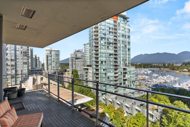 Photo 23 at 901 - 1409 W Pender Street, Coal Harbour, Vancouver West