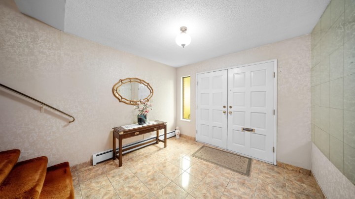 Photo 2 at 271 E 38th Avenue, Main, Vancouver East