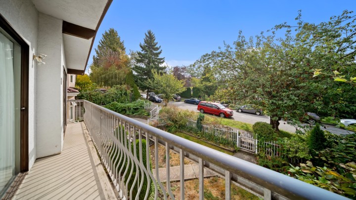 Photo 8 at 271 E 38th Avenue, Main, Vancouver East