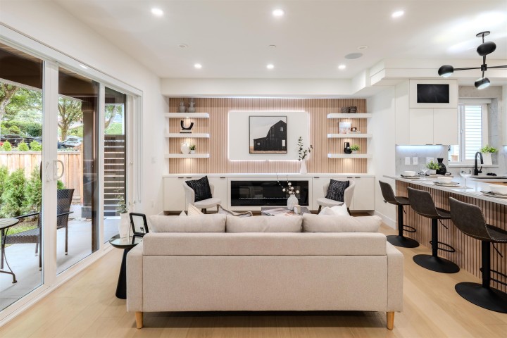 Photo 7 at 1 - 3576 E Pender Street, Renfrew VE, Vancouver East