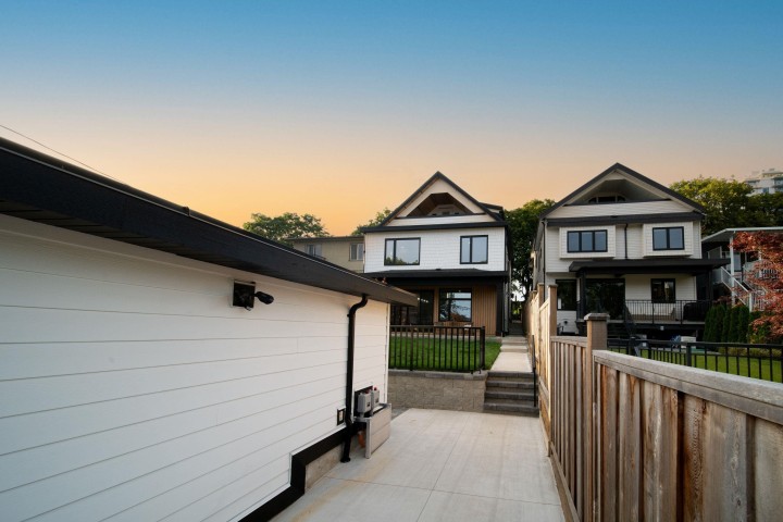 Photo 36 at 1 - 3576 E Pender Street, Renfrew VE, Vancouver East