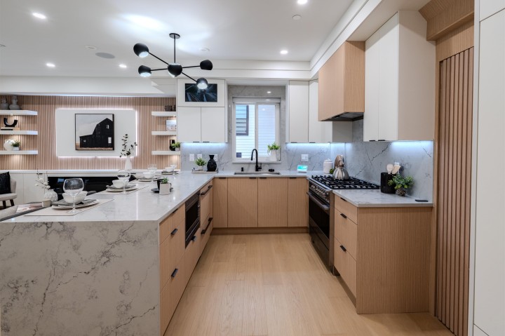 Photo 14 at 1 - 3576 E Pender Street, Renfrew VE, Vancouver East