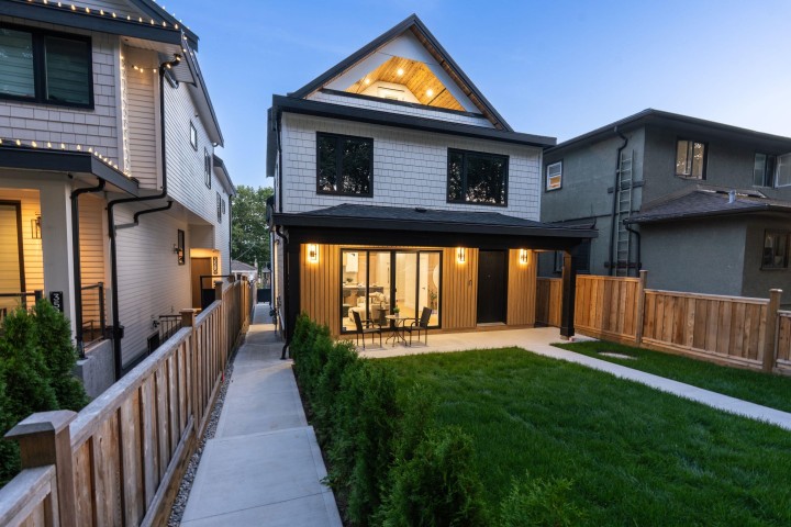 Photo 35 at 1 - 3576 E Pender Street, Renfrew VE, Vancouver East