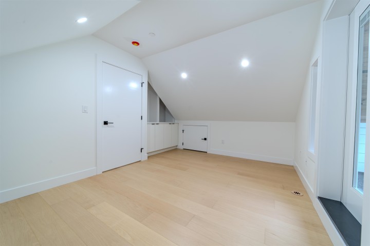 Photo 31 at 1 - 3576 E Pender Street, Renfrew VE, Vancouver East