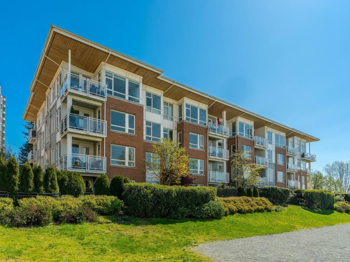 Photo 1 at 203 - 717 Chesterfield Avenue, Central Lonsdale, North Vancouver