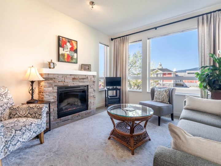 Photo 4 at 203 - 717 Chesterfield Avenue, Central Lonsdale, North Vancouver