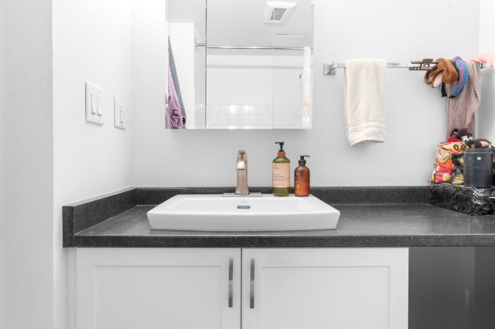 Photo 13 at 706 - 145 St. Georges Avenue, Lower Lonsdale, North Vancouver