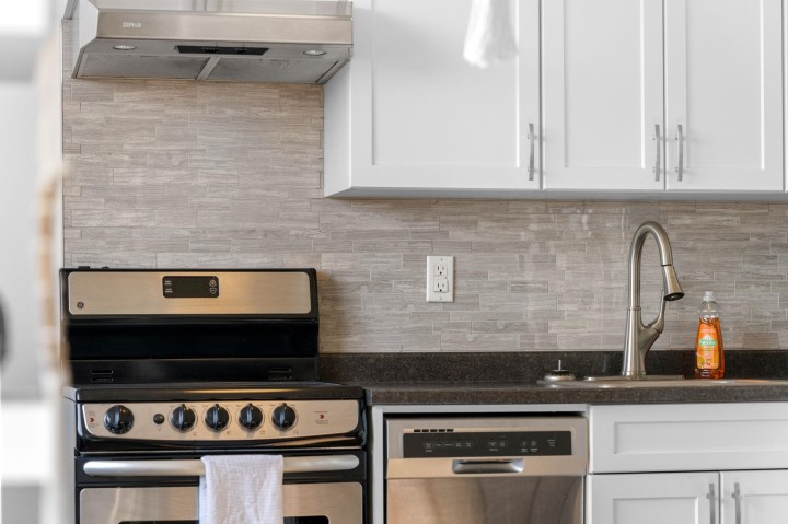 Photo 8 at 706 - 145 St. Georges Avenue, Lower Lonsdale, North Vancouver