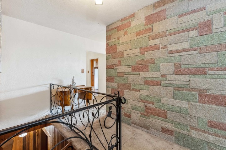 Photo 17 at 2575 Queens Avenue, Queens, West Vancouver