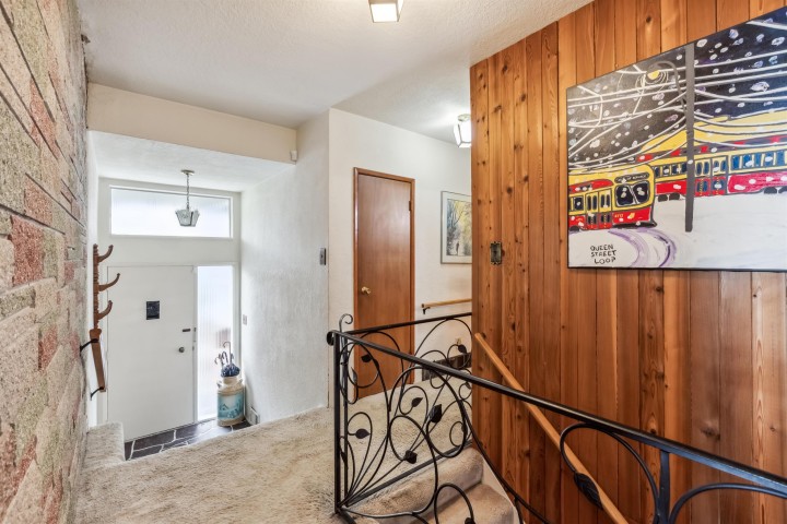 Photo 16 at 2575 Queens Avenue, Queens, West Vancouver