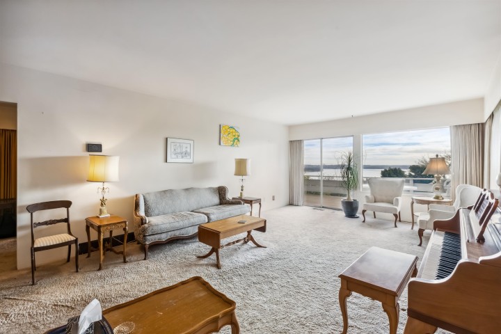 Photo 5 at 2575 Queens Avenue, Queens, West Vancouver