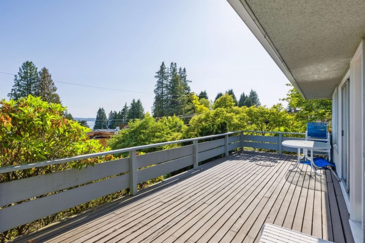 Photo 18 at 2575 Queens Avenue, Queens, West Vancouver