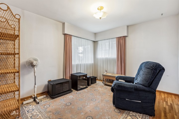 Photo 21 at 2575 Queens Avenue, Queens, West Vancouver