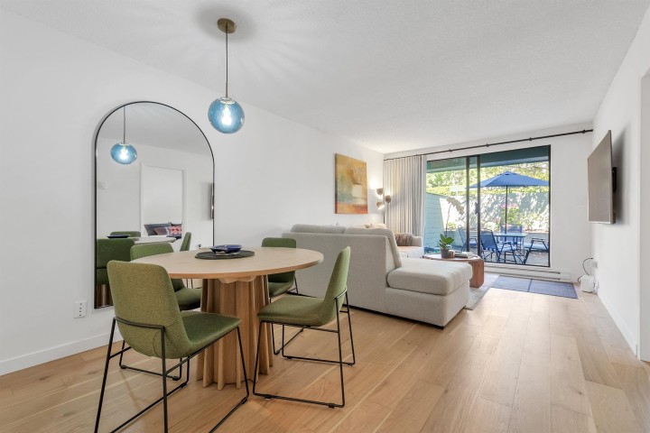 Photo 9 at 208 - 2119 Bellevue Avenue, Dundarave, West Vancouver