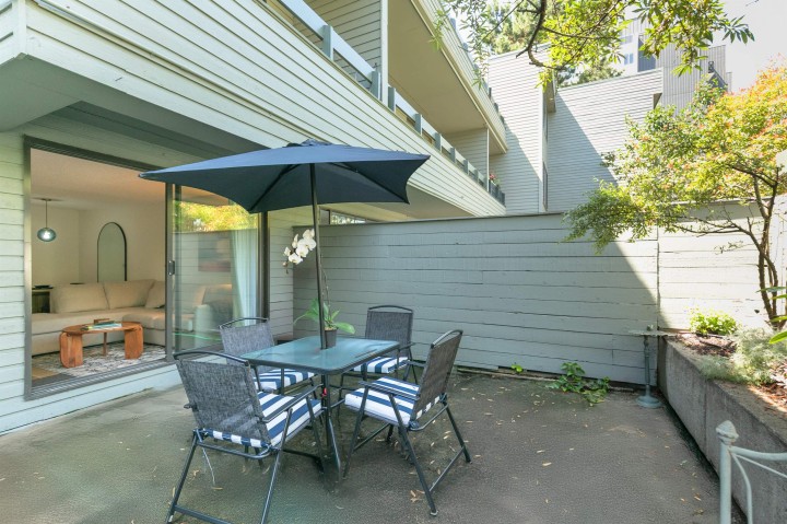 Photo 15 at 208 - 2119 Bellevue Avenue, Dundarave, West Vancouver