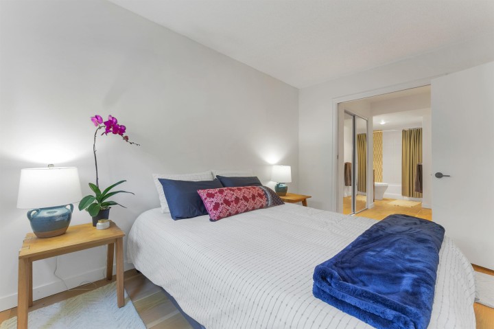 Photo 21 at 208 - 2119 Bellevue Avenue, Dundarave, West Vancouver