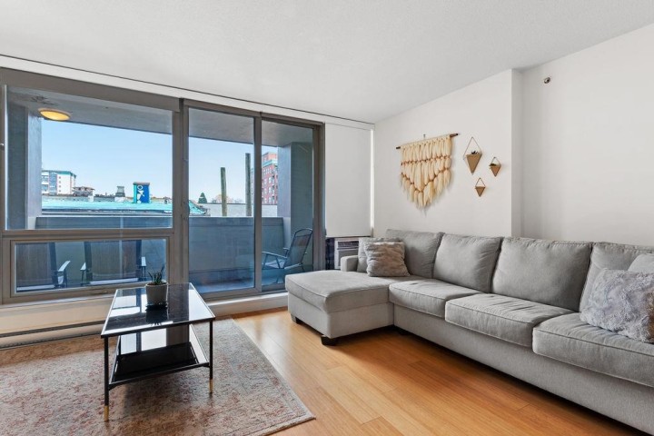 Photo 6 at 406 - 718 Main Street, Strathcona, Vancouver East