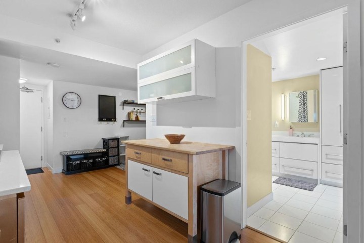 Photo 22 at 406 - 718 Main Street, Strathcona, Vancouver East