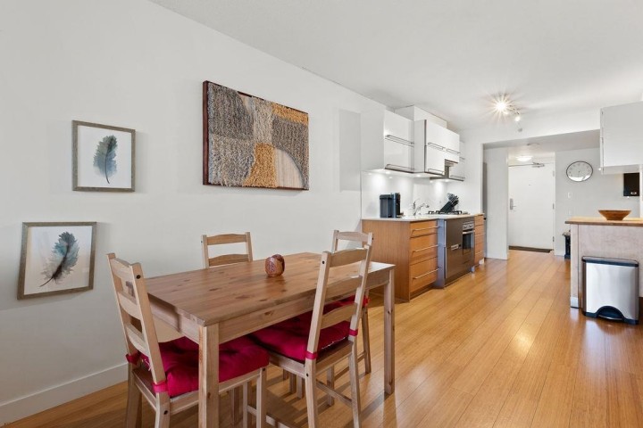 Photo 9 at 406 - 718 Main Street, Strathcona, Vancouver East