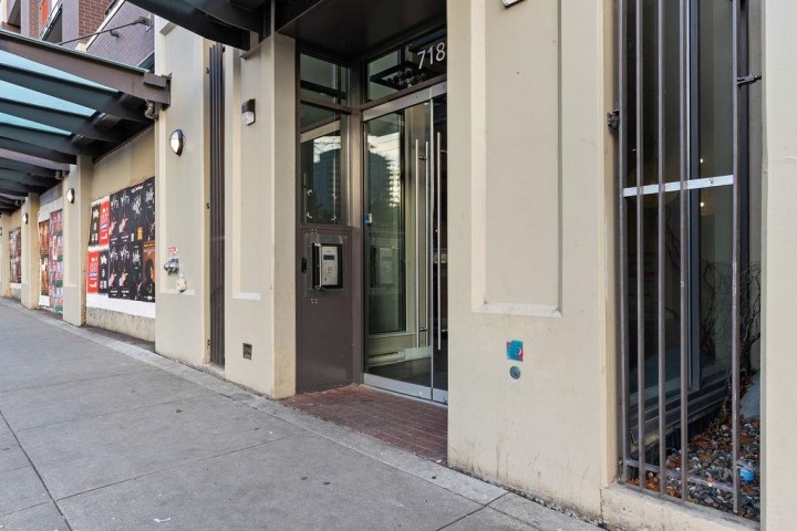 Photo 34 at 406 - 718 Main Street, Strathcona, Vancouver East