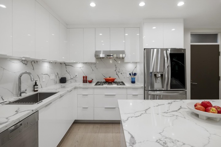 Photo 2 at 211 - 1961 Collingwood Street, Kitsilano, Vancouver West