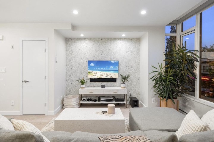 Photo 12 at 211 - 1961 Collingwood Street, Kitsilano, Vancouver West