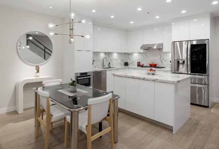 Photo 3 at 211 - 1961 Collingwood Street, Kitsilano, Vancouver West