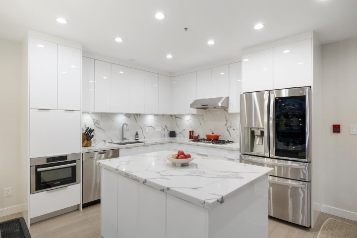 Photo 4 at 211 - 1961 Collingwood Street, Kitsilano, Vancouver West