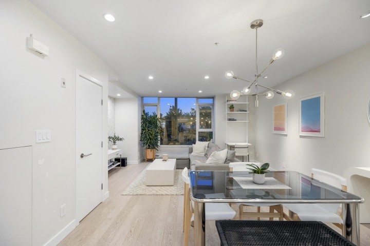 Photo 8 at 211 - 1961 Collingwood Street, Kitsilano, Vancouver West