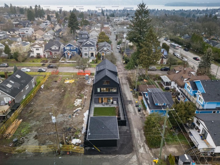 Photo 37 at 2 - 3620 W 20th Avenue, Dunbar, Vancouver West