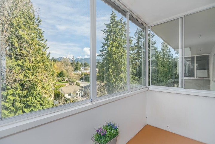 Photo 13 at 606 - 1425 Esquimalt Avenue, Ambleside, West Vancouver