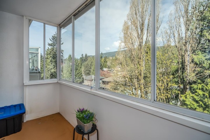 Photo 15 at 606 - 1425 Esquimalt Avenue, Ambleside, West Vancouver