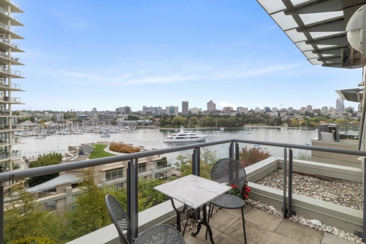 Photo 14 at 805 - 1383 Marinaside Crescent, Yaletown, Vancouver West