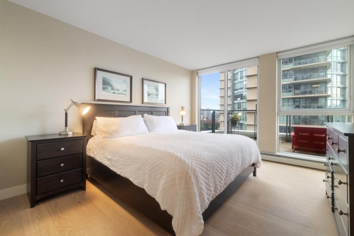 Photo 15 at 805 - 1383 Marinaside Crescent, Yaletown, Vancouver West