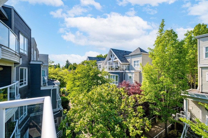 Photo 5 at 305 - 789 W 16 Avenue, Fairview VW, Vancouver West